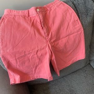 Vineyard Vines Short